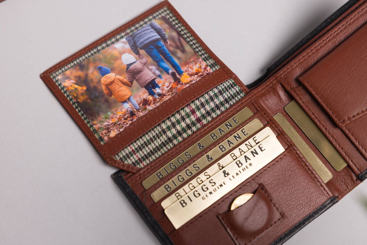Biggs & Bane Men's Bifold Black & Brown Leather Wallet