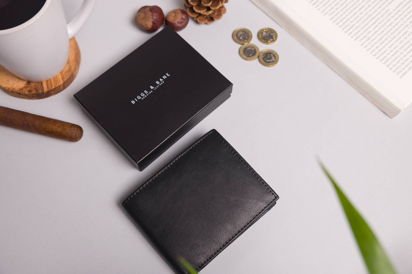 Biggs & Bane Men's Bifold Black & Dark Brown Leather Wallet With Large Zip Coin Pocket