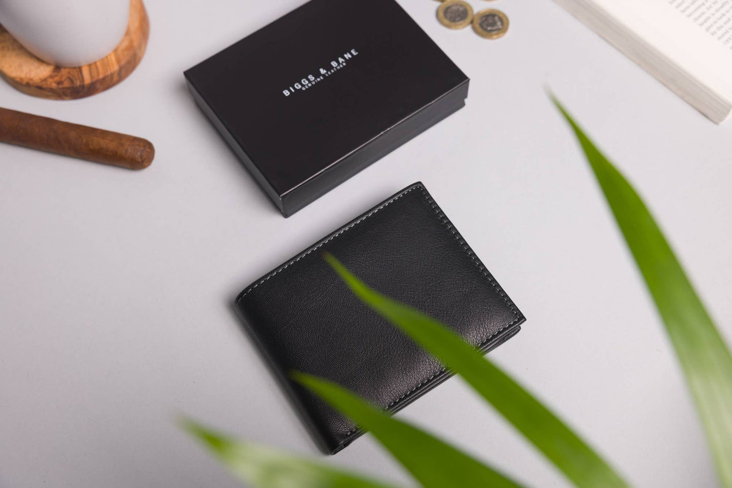 Biggs & Bane Men's Bifold Black & Grey Leather Wallet With Large Zip Coin Pocket