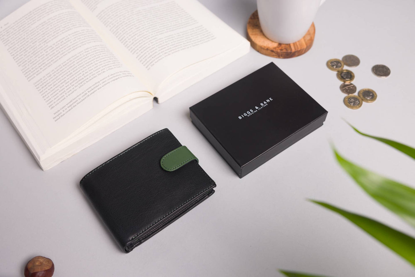 Biggs & Bane Large Capacity Men's Bifold Black & Green Leather Wallet