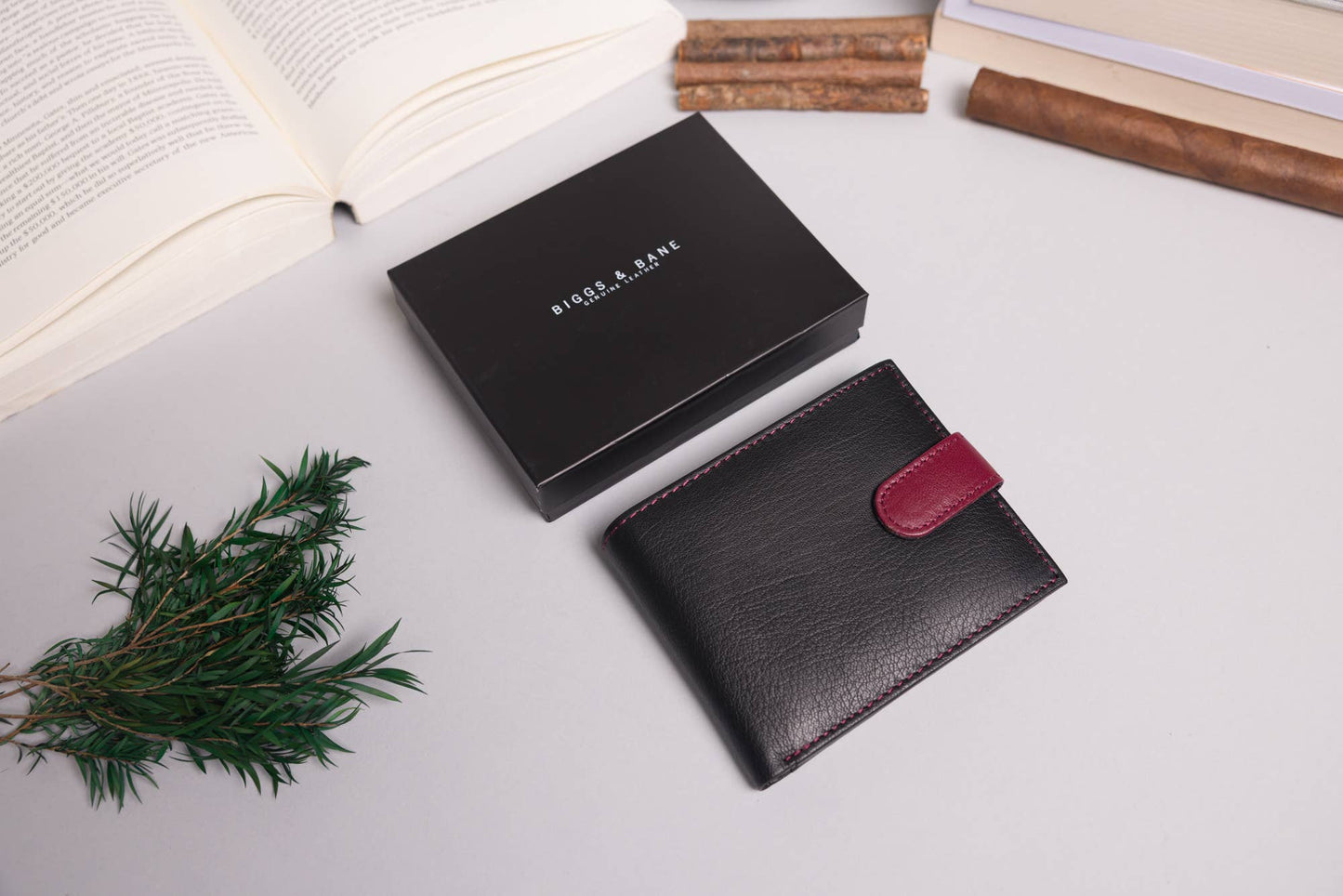 Biggs & Bane Men's Bifold Black & Burgundy Leather Wallet With Tab Coin Pocket