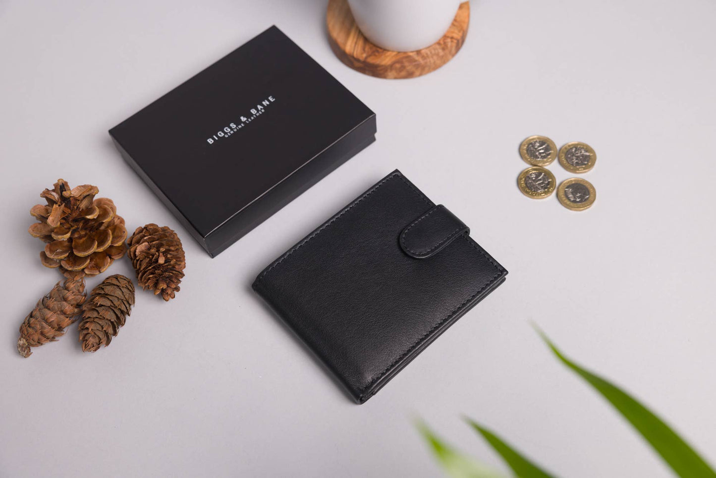 Biggs & Bane Men's Bifold Black Leather Wallet With Tab Coin Pocket