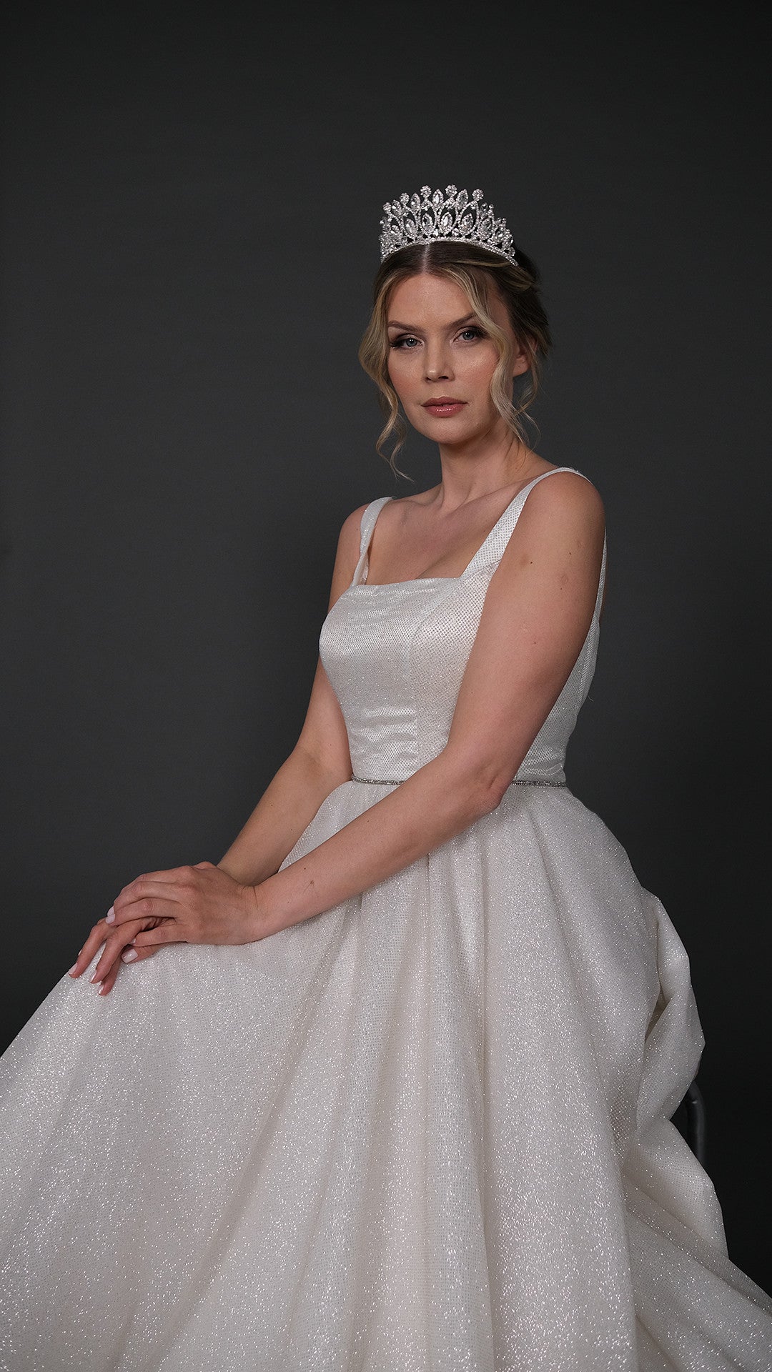 Dılay narrow skirt a line wedding dress