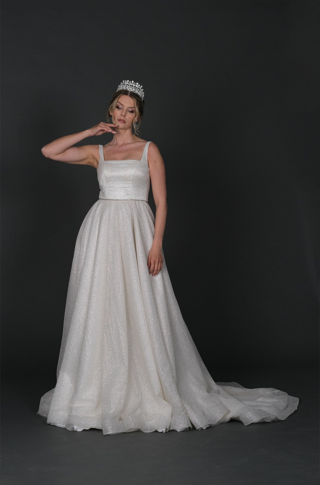 Dılay narrow skirt a line wedding dress