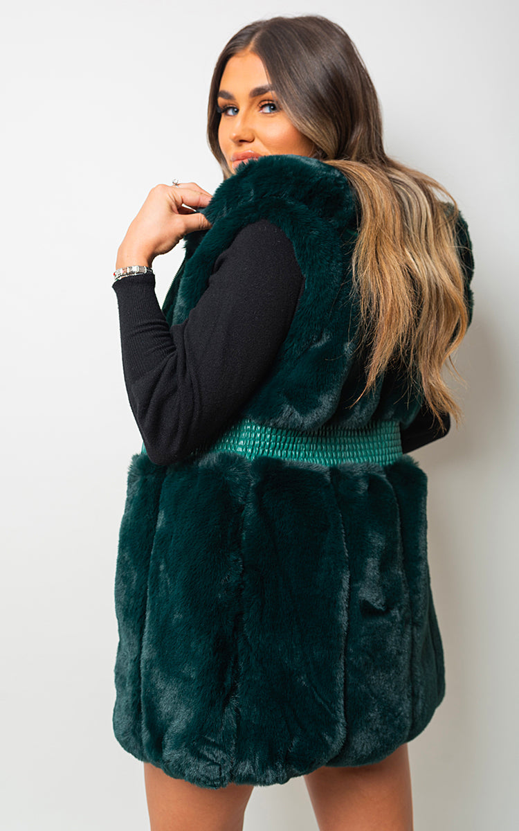 Moda Faux Fur Zip Up Gilet