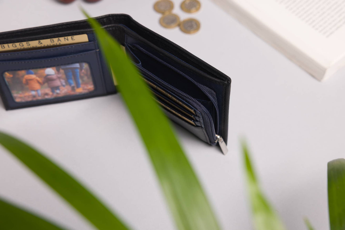 Biggs & Bane Men's Bifold Black & Navy Leather Wallet With Large Zip Coin Pocket