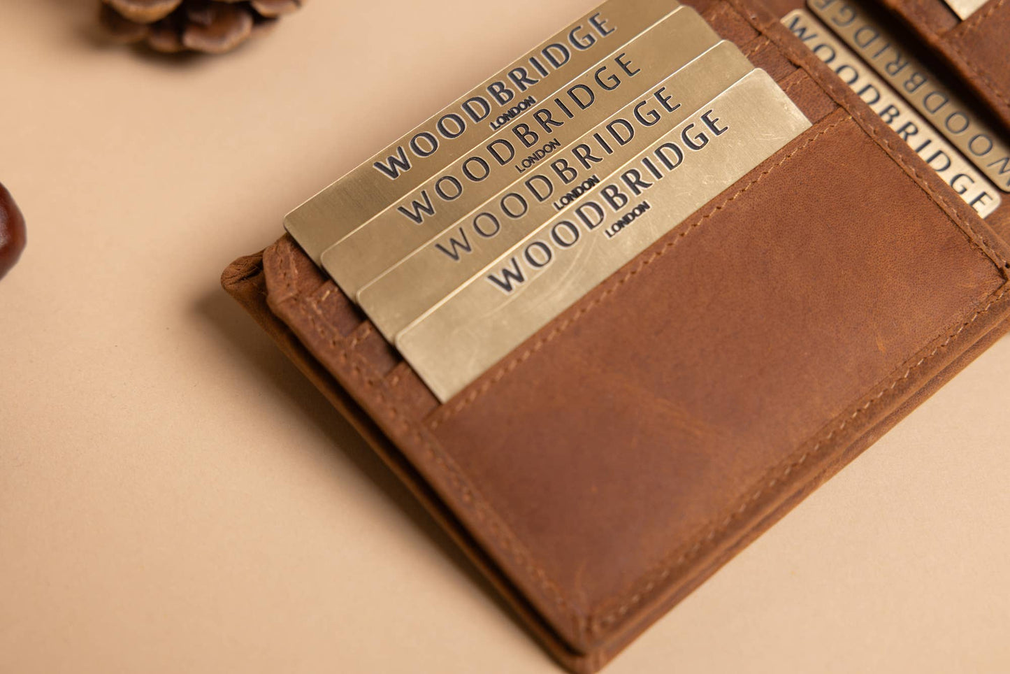 Woodbridge Men's Bifold Cognac Brown Leather Wallet With Multiple Card Slots