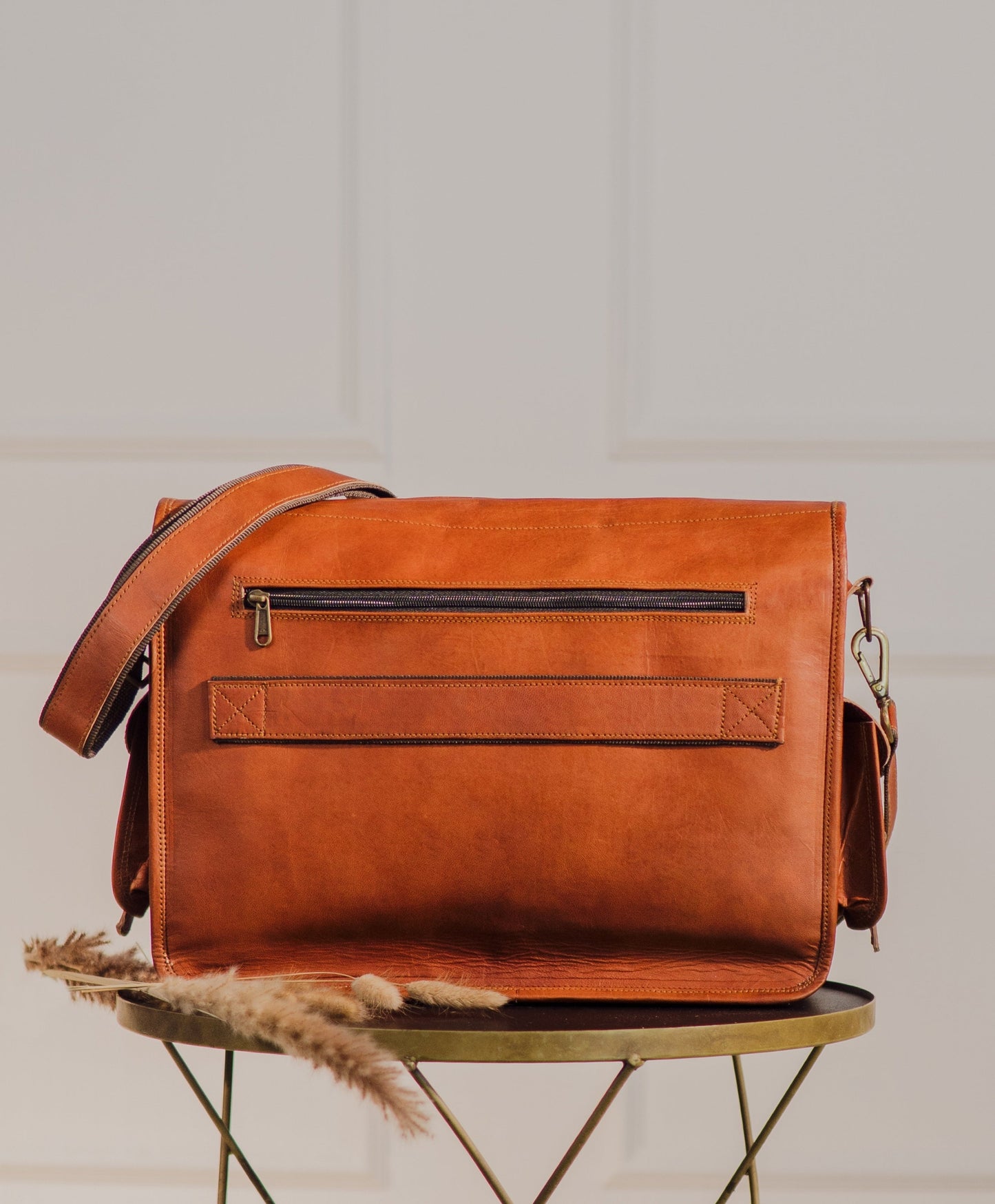 Cooper Allan Classic Brown Leather Messenger Bag