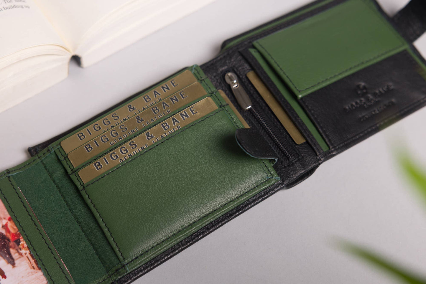 Biggs & Bane Large Capacity Men's Bifold Black & Green Leather Wallet