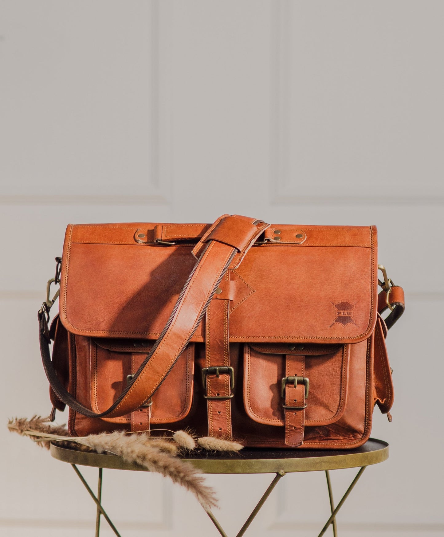Cooper Allan Classic Brown Leather Messenger Bag