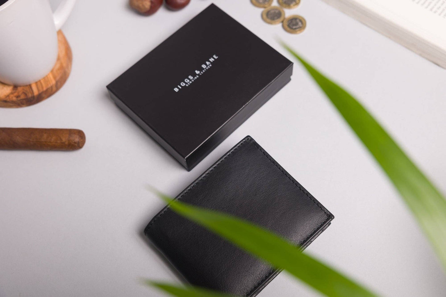 Biggs & Bane Men's Bifold Black Leather Wallet