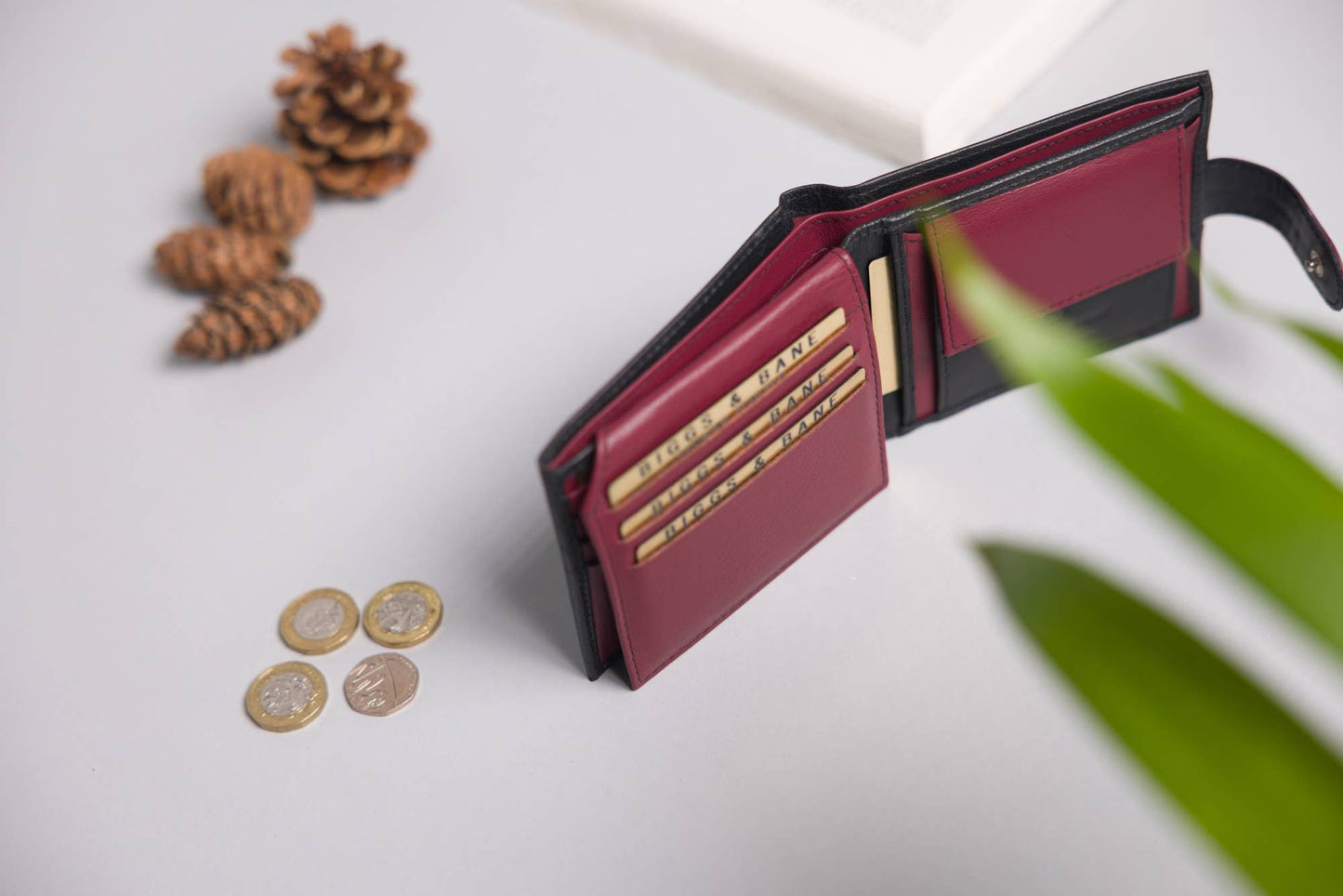 Biggs & Bane Men's Bifold Black &  Burgundy Leather Wallet With Tab Coin Pocket