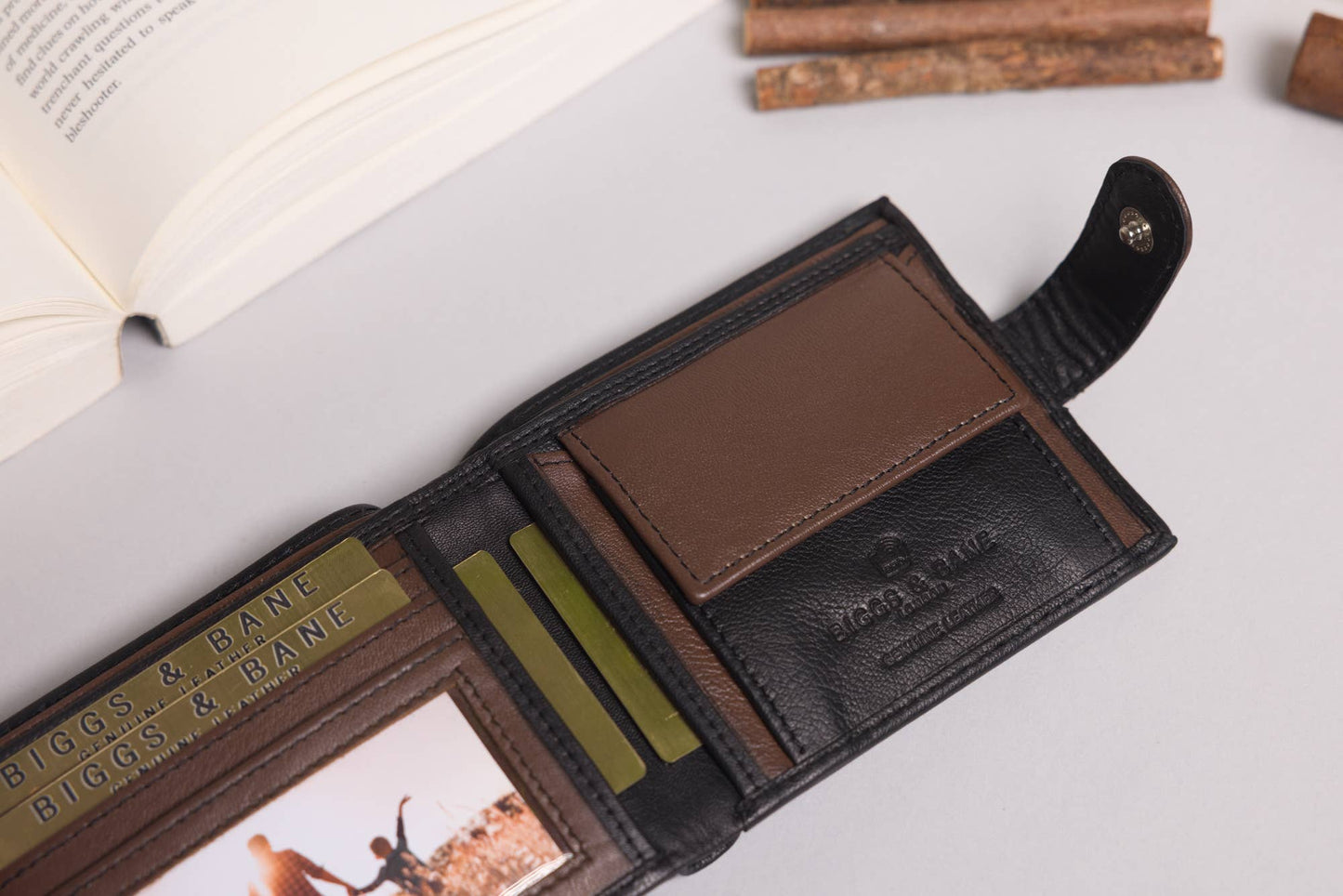 Biggs & Bane Men's Bifold Black & Dark Brown Leather Wallet With Tab Coin Pocket