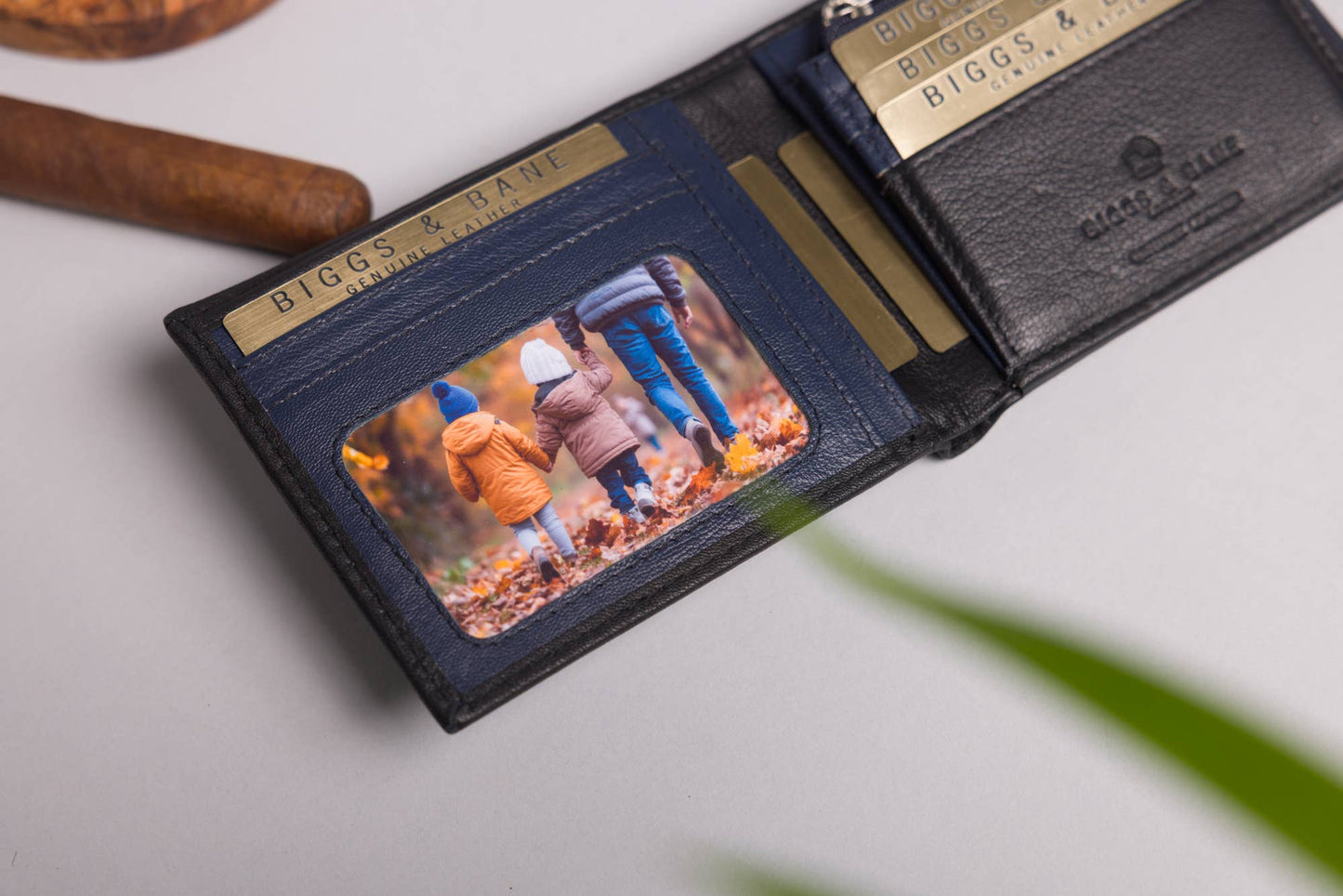 Biggs & Bane Men's Bifold Black & Navy Leather Wallet With Large Zip Coin Pocket