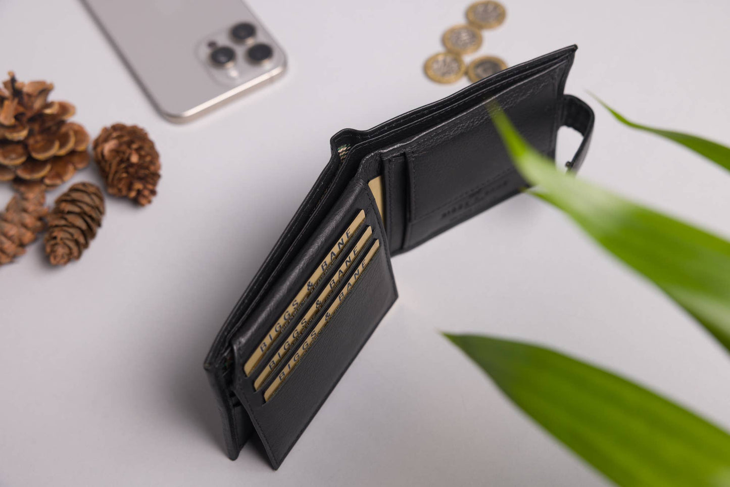 Biggs & Bane Men's Bifold Black Leather Wallet With Tab Coin Pocket
