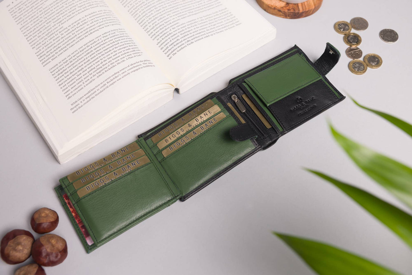 Biggs & Bane Large Capacity Men's Bifold Black & Green Leather Wallet