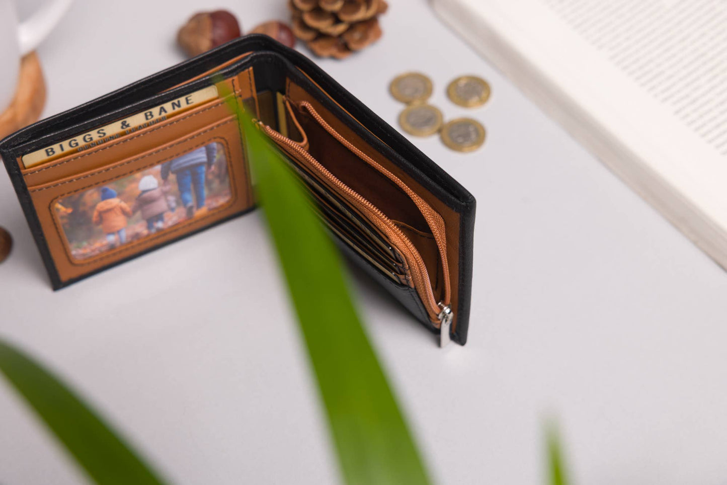 Biggs & Bane Men's Bifold Black & Tan Leather Wallet With Large Zip Coin Pocket