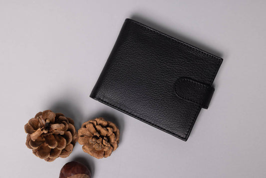 Biggs & Bane Men's Bifold Black Leather Wallet With Zip Coin Pocket
