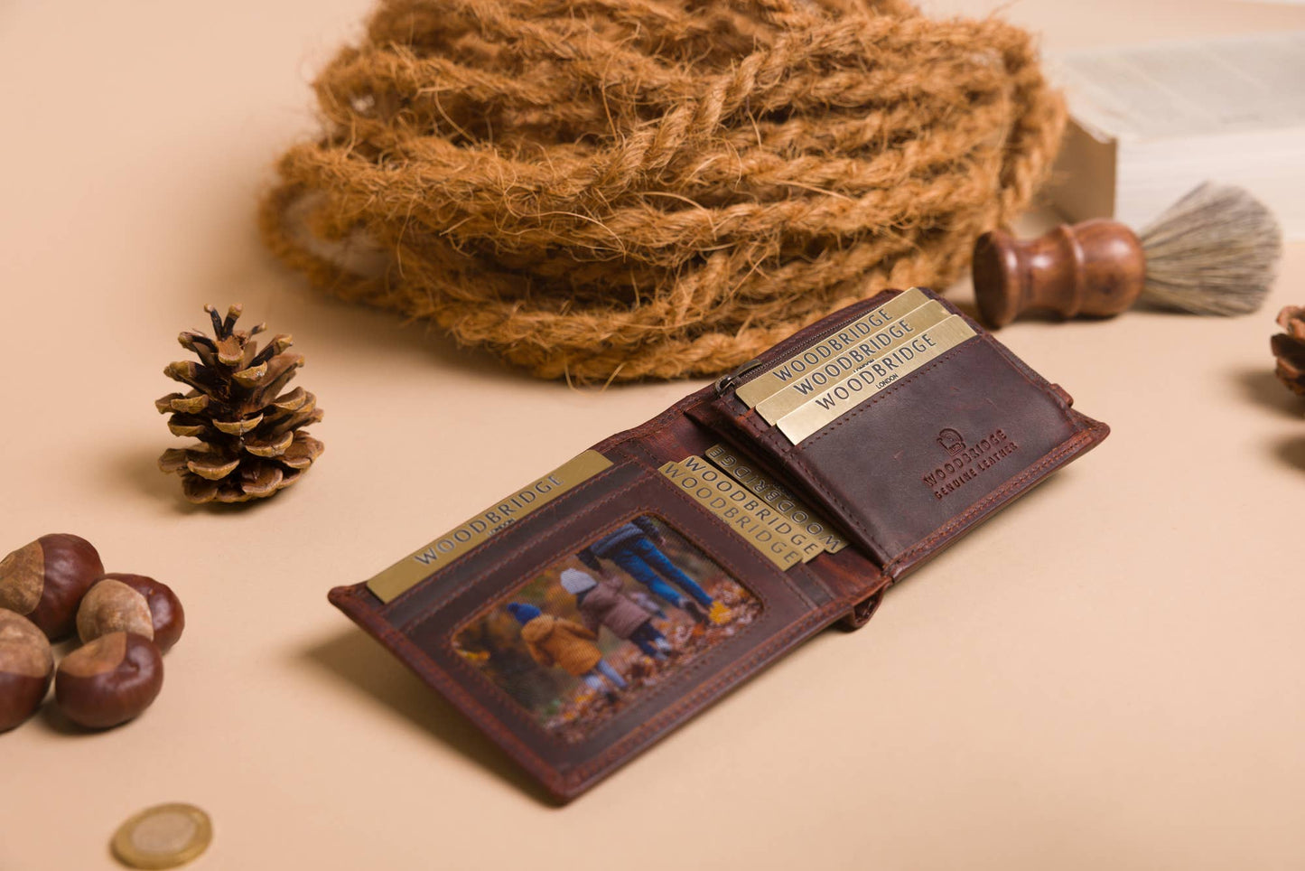 Woodbridge Men's Bifold Brown Oily Leather Wallet