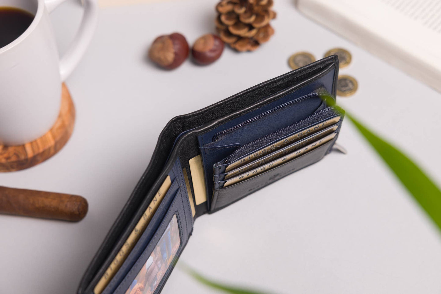 Biggs & Bane Men's Bifold Black & Navy Leather Wallet With Large Zip Coin Pocket