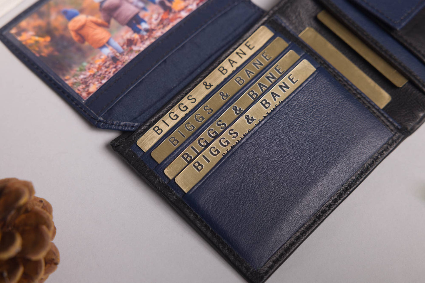 Biggs & Bane Men's Bifold Black & Navy Leather Wallet With Tab Coin Pocket