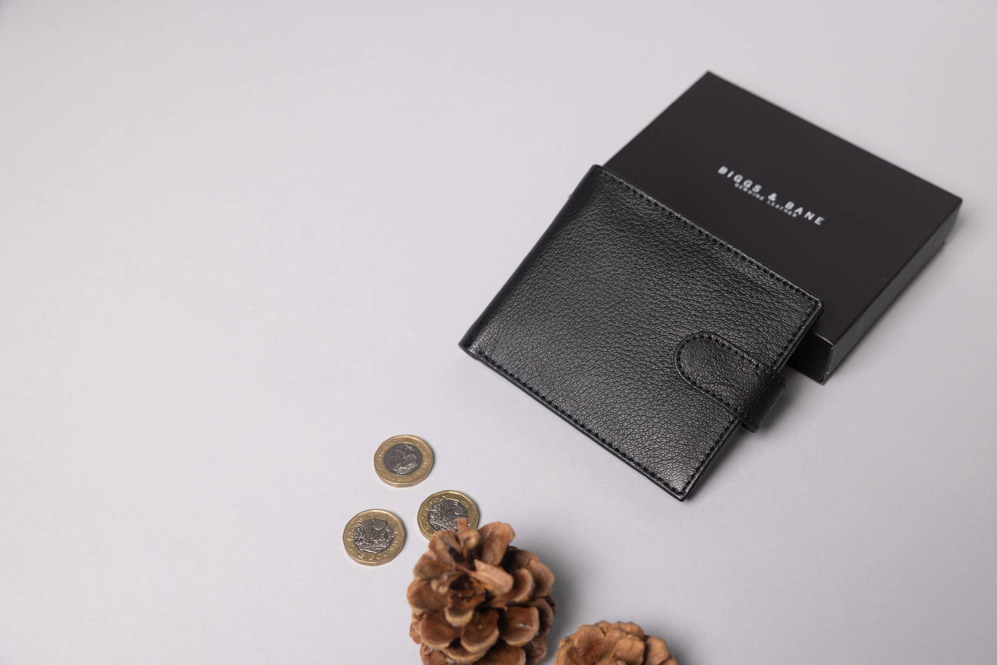 Biggs & Bane Men's Bifold Black Leather Wallet With Zip Coin Pocket
