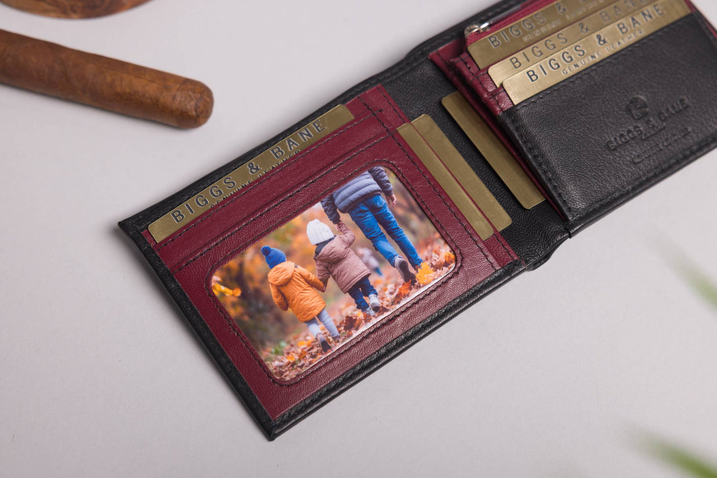 Biggs & Bane Men's Bifold Black & Burgundy Leather Wallet With Large Zip Coin Pocket