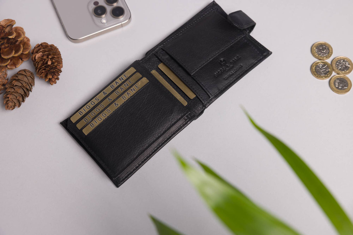 Biggs & Bane Men's Bifold Black Leather Wallet With Tab Coin Pocket