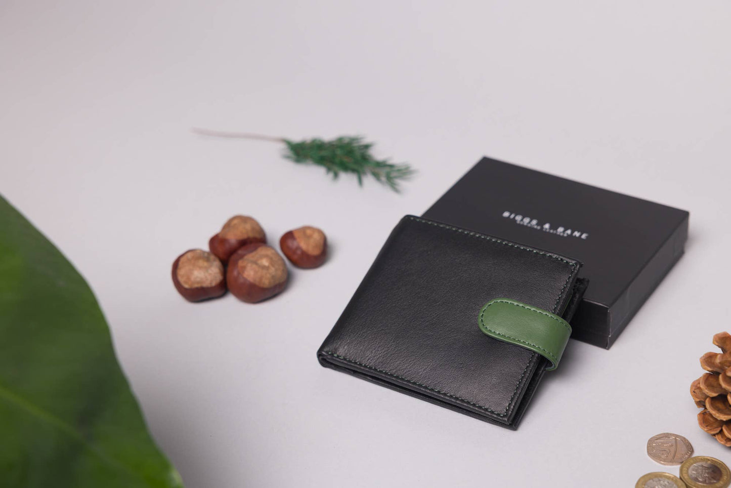 Biggs & Bane Men's Bifold Black & Green Leather Wallet With Tab Coin Pocket