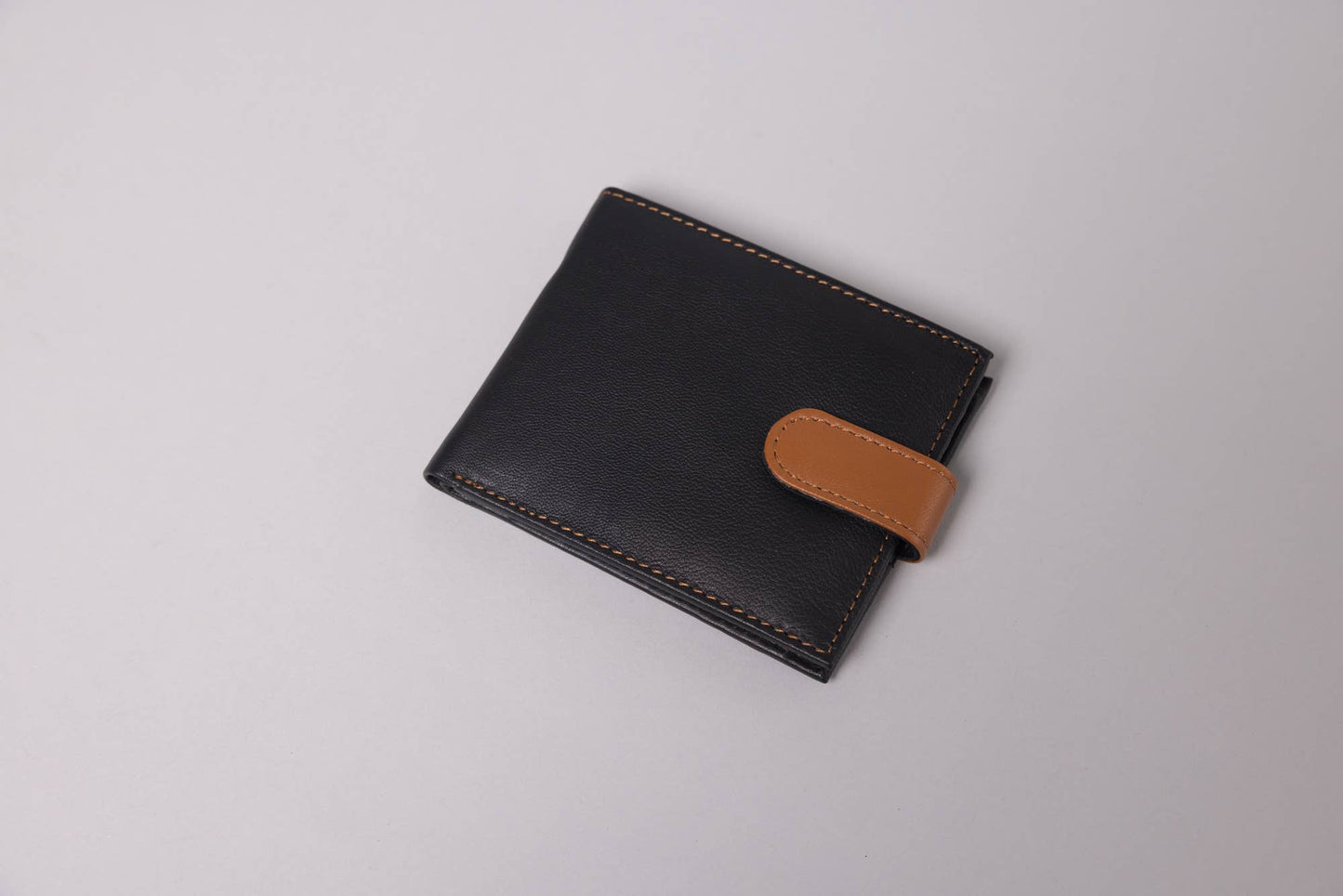 Biggs & Bane Men's Bifold Black & Tan Leather Wallet With Tab Coin Pocket