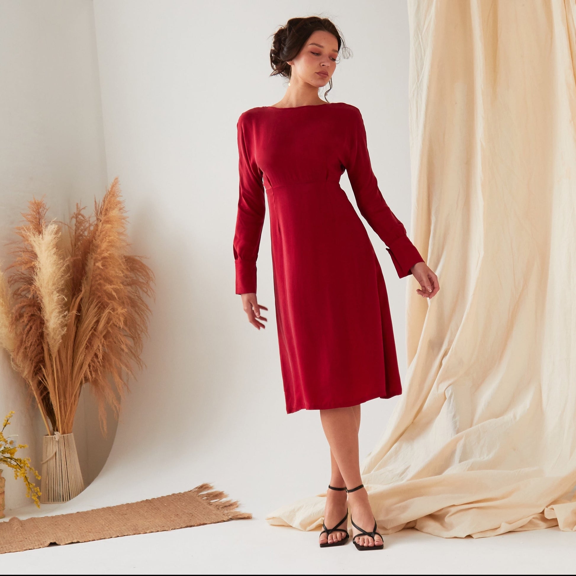Long Sleeve Red Midi Dress-4
