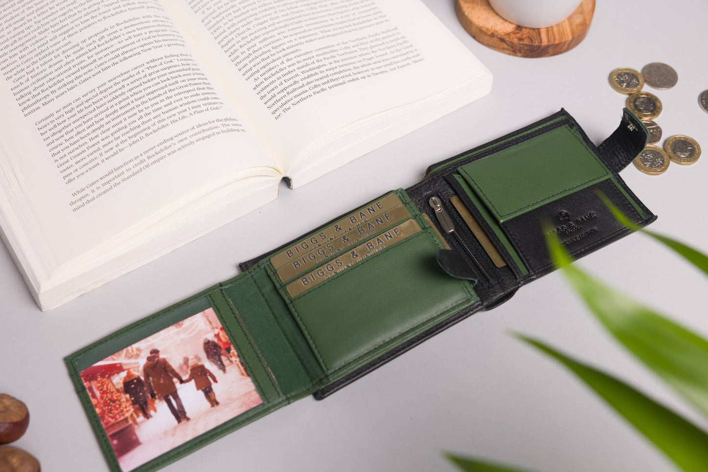 Biggs & Bane Large Capacity Men's Bifold Black & Green Leather Wallet