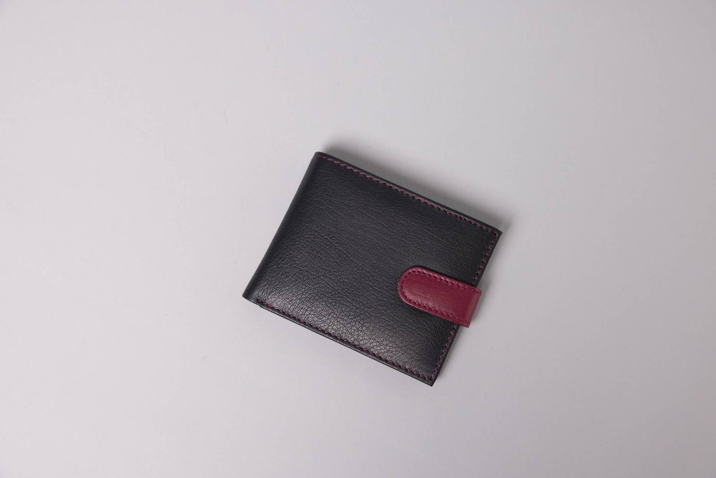 Biggs & Bane Men's Bifold Black & Burgundy Leather Wallet With Tab Coin Pocket