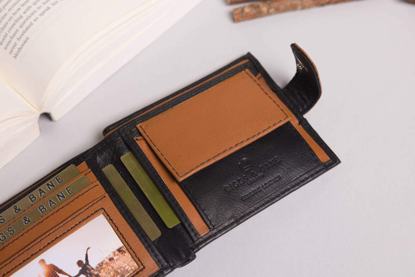Biggs & Bane Men's Bifold Black & Tan Leather Wallet With Tab Coin Pocket