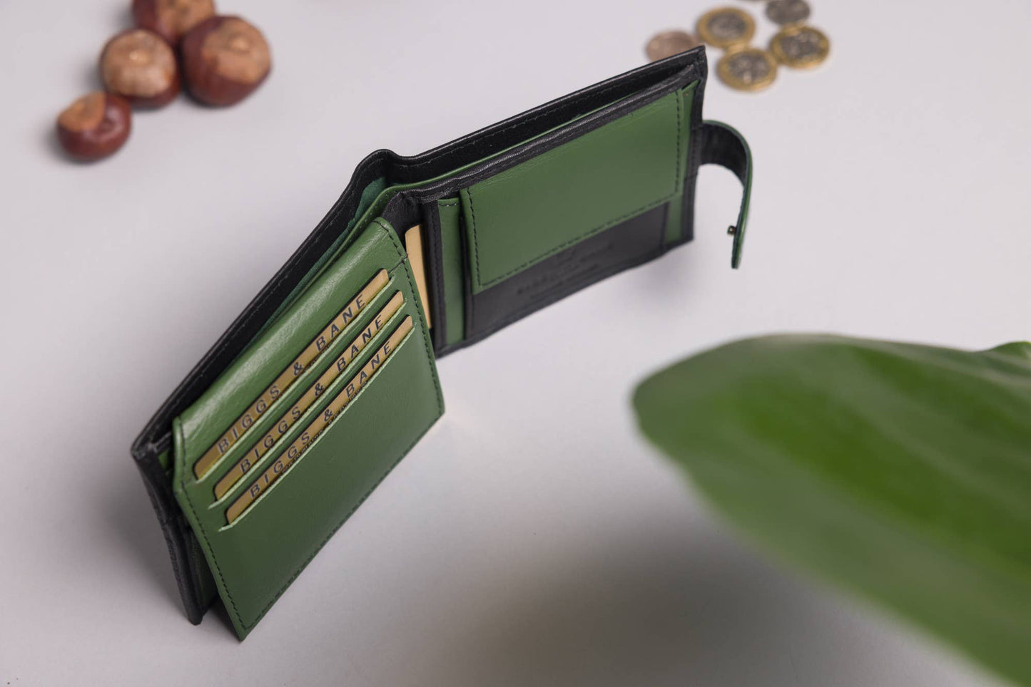 Biggs & Bane Men's Bifold Black & Green Leather Wallet With Tab Coin Pocket