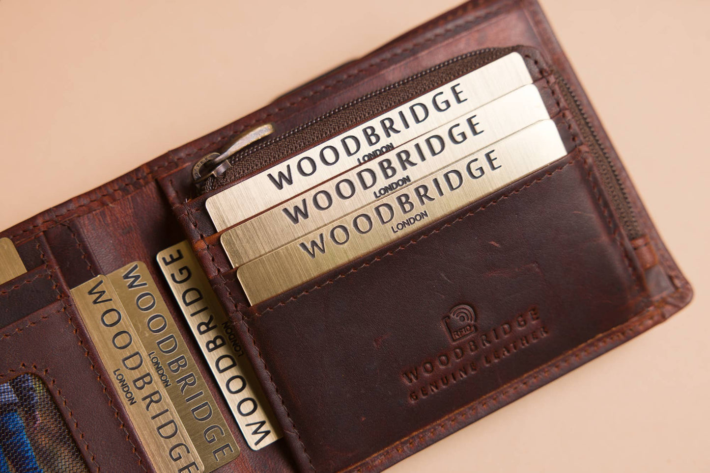 Woodbridge Men's Bifold Brown Oily Leather Wallet