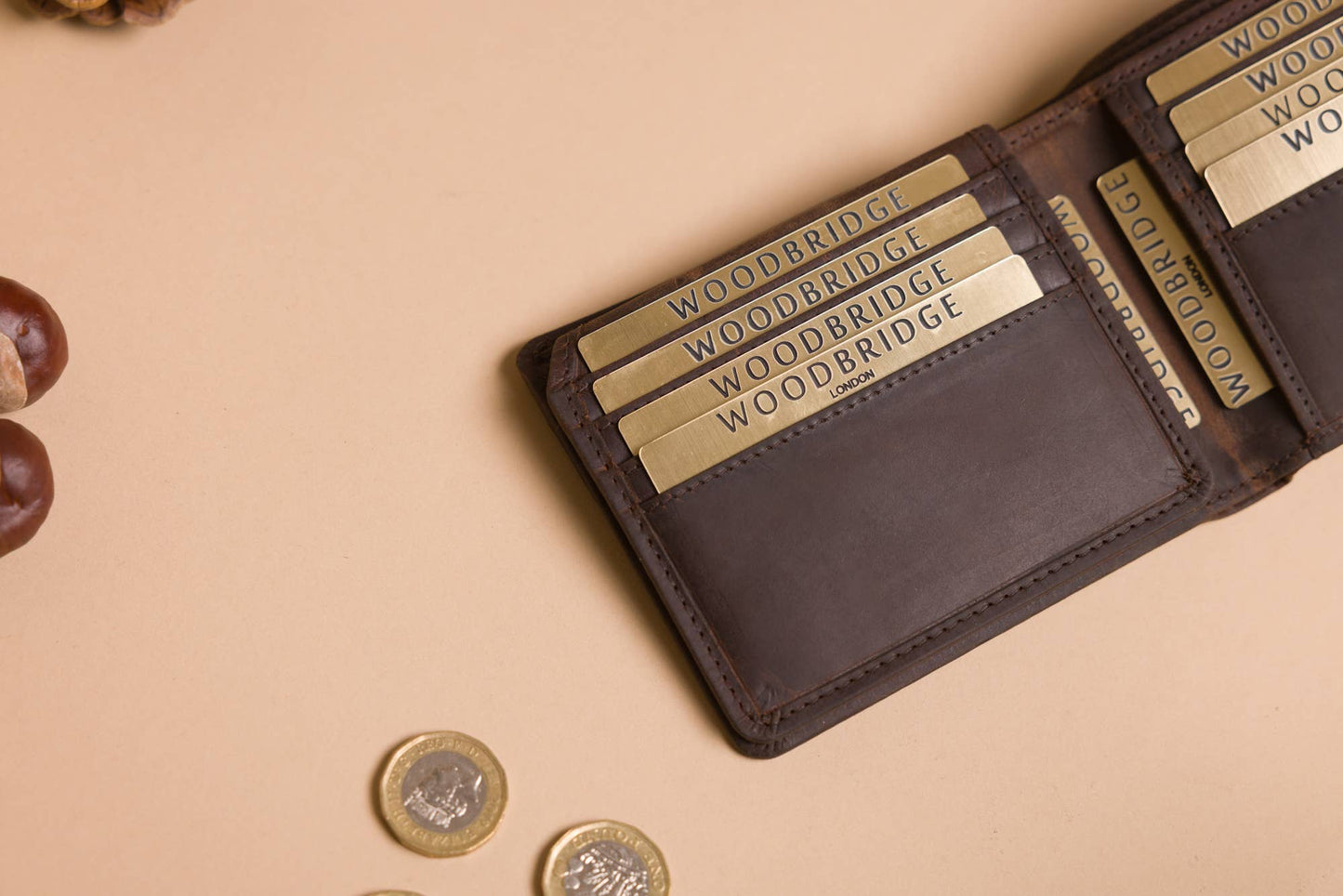 Woodbridge Men's Bifold Rustic Brown Leather Wallet