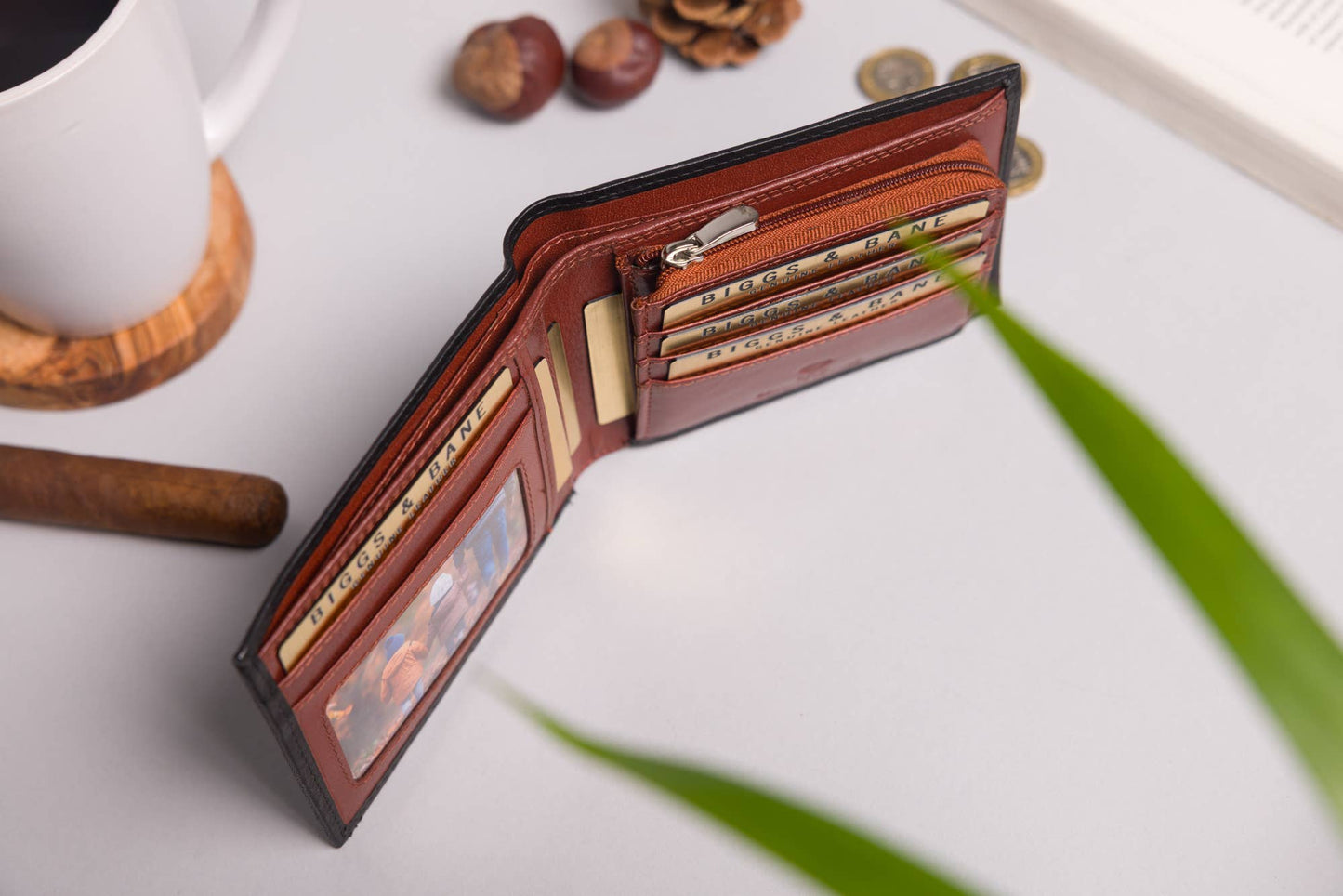 Biggs & Bane Men's Bifold Black & Brown Leather Wallet