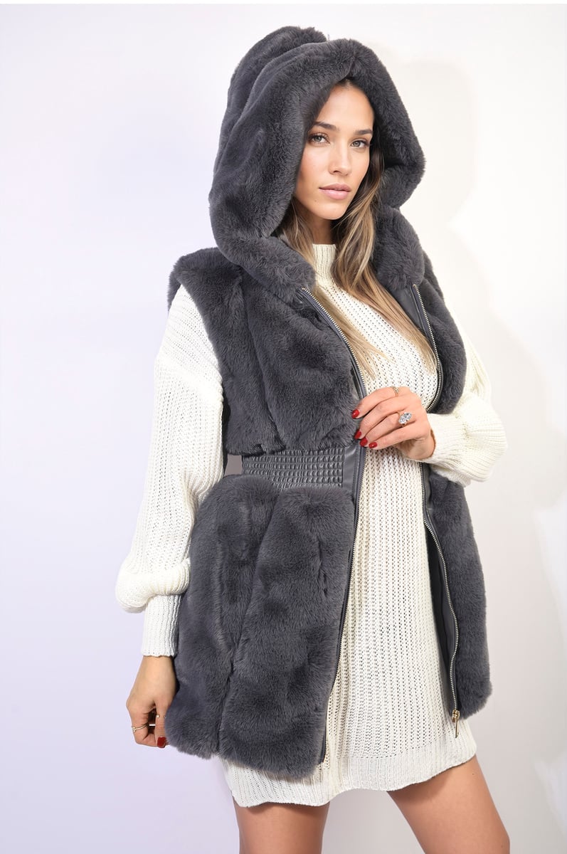 Moda Faux Fur Zip Up Gilet