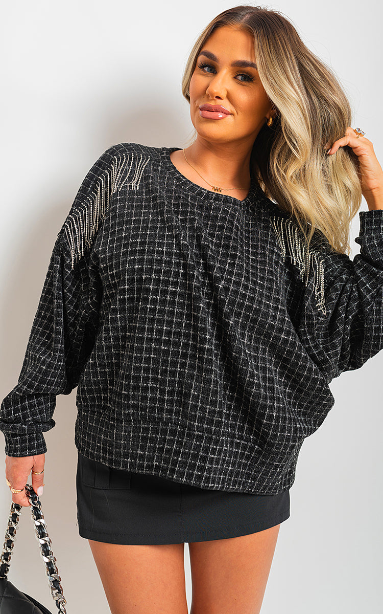 Moda Long Sleeve Knitted Jumper with Tassel Detail